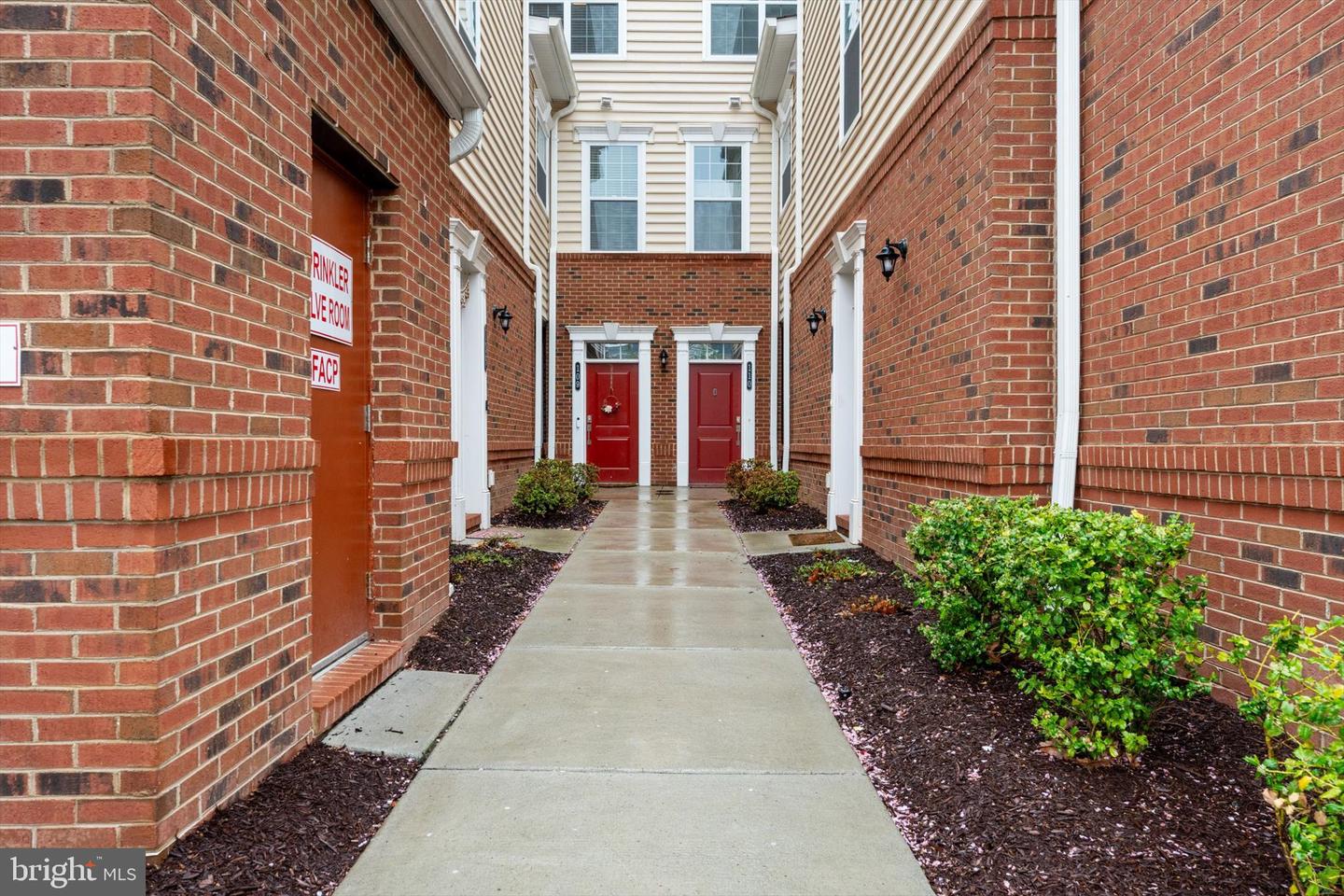 23265 MILLTOWN KNOLL SQ #109, ASHBURN, Virginia 20148, 2 Bedrooms Bedrooms, ,2 BathroomsBathrooms,Residential,For sale,23265 MILLTOWN KNOLL SQ #109,VALO2116442 MLS # VALO2116442