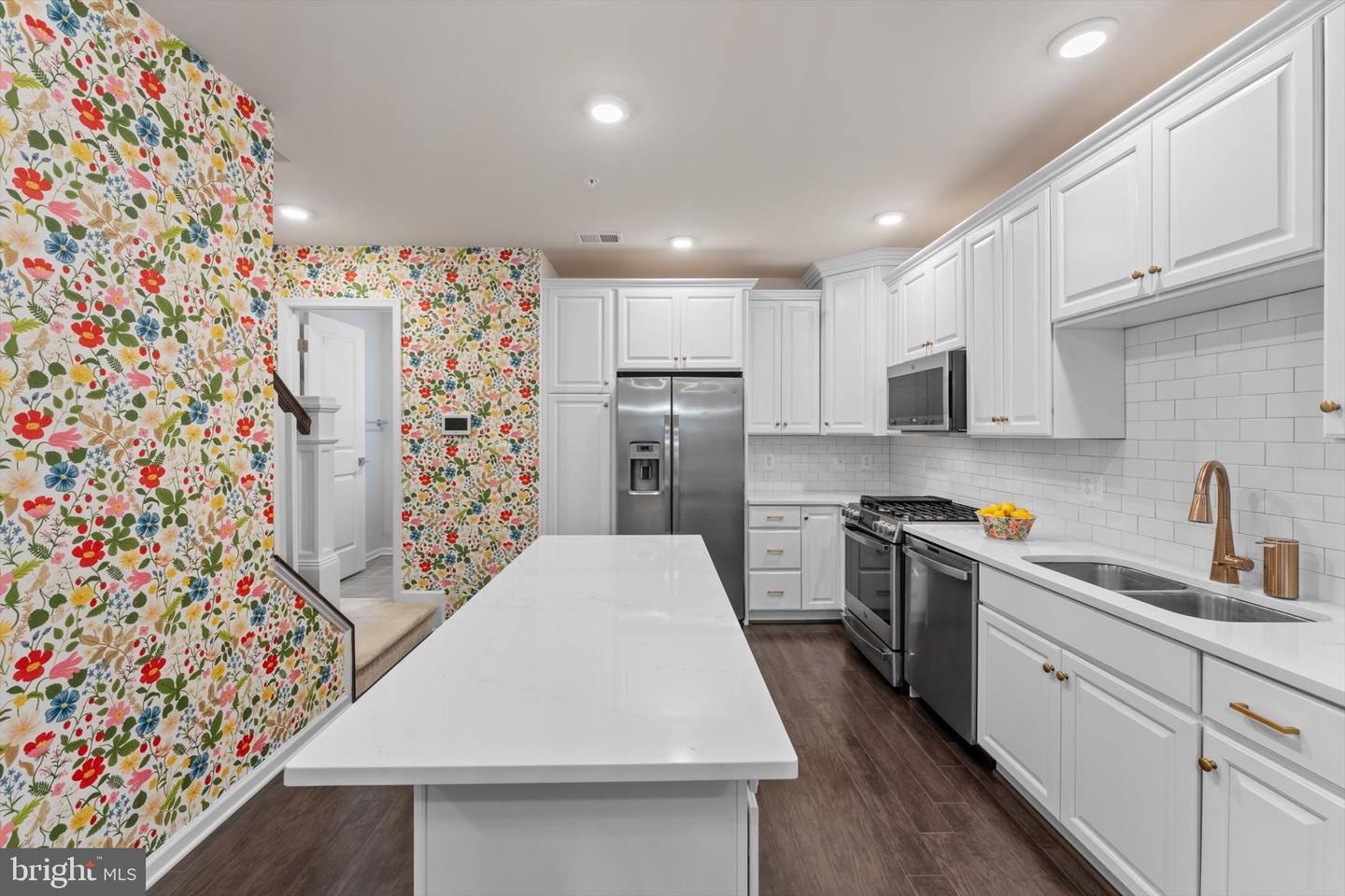 23265 MILLTOWN KNOLL SQ #109, ASHBURN, Virginia 20148, 2 Bedrooms Bedrooms, ,2 BathroomsBathrooms,Residential,For sale,23265 MILLTOWN KNOLL SQ #109,VALO2116442 MLS # VALO2116442