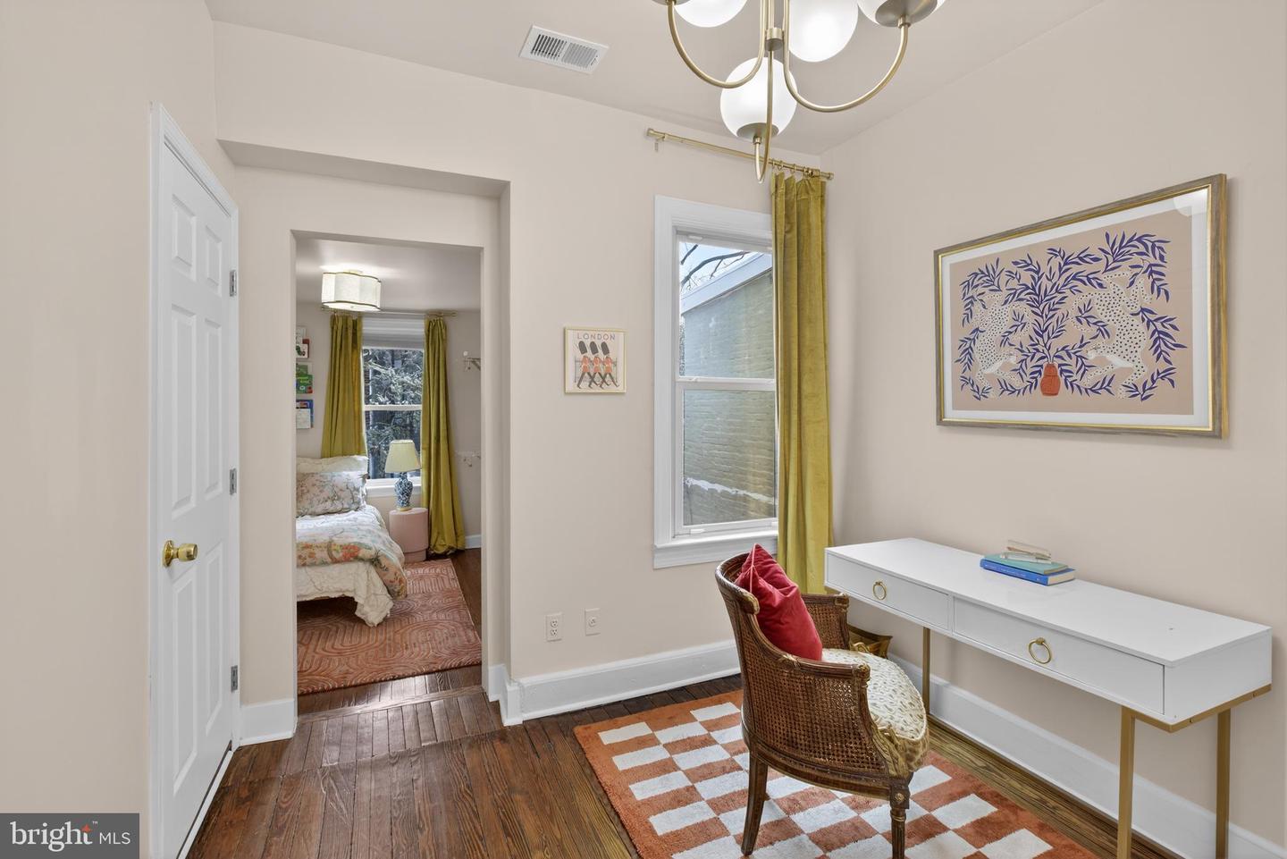 316 11TH ST SE, WASHINGTON, District Of Columbia 20003, 3 Bedrooms Bedrooms, ,1 BathroomBathrooms,Residential,For sale,316 11TH ST SE,DCDC2247198 MLS # DCDC2247198