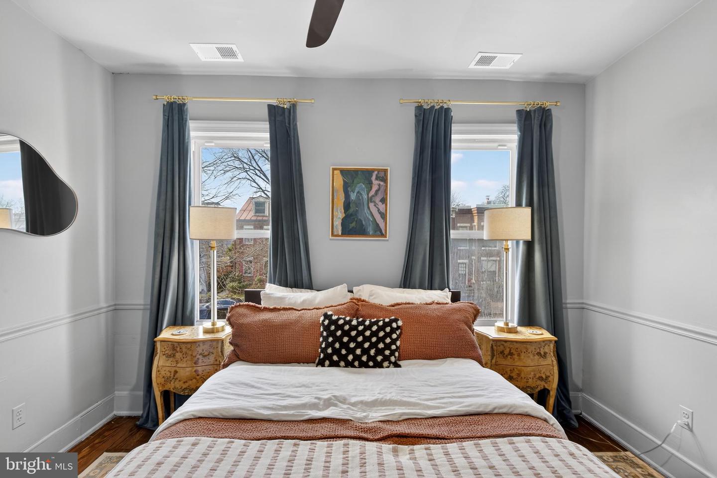 316 11TH ST SE, WASHINGTON, District Of Columbia 20003, 3 Bedrooms Bedrooms, ,1 BathroomBathrooms,Residential,For sale,316 11TH ST SE,DCDC2247198 MLS # DCDC2247198