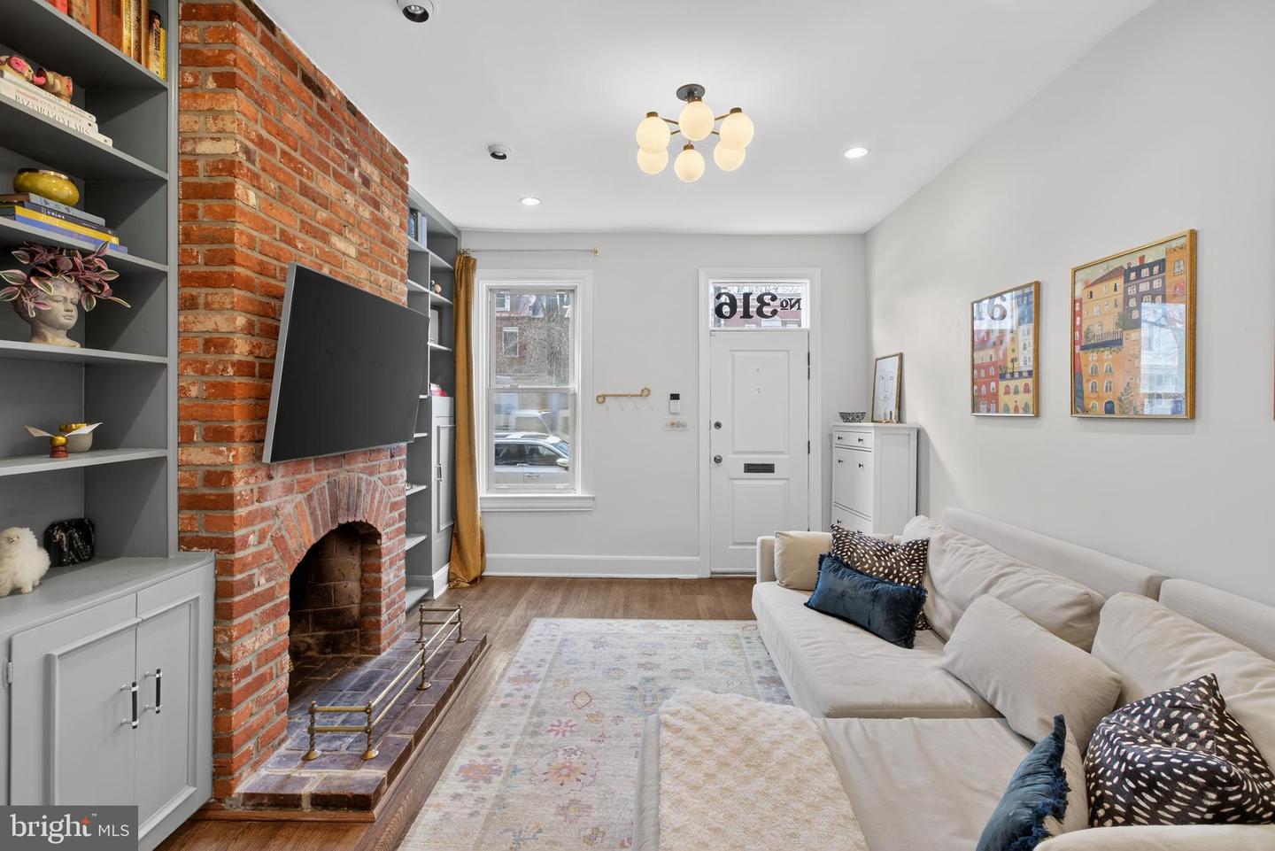 316 11TH ST SE, WASHINGTON, District Of Columbia 20003, 3 Bedrooms Bedrooms, ,1 BathroomBathrooms,Residential,For sale,316 11TH ST SE,DCDC2247198 MLS # DCDC2247198