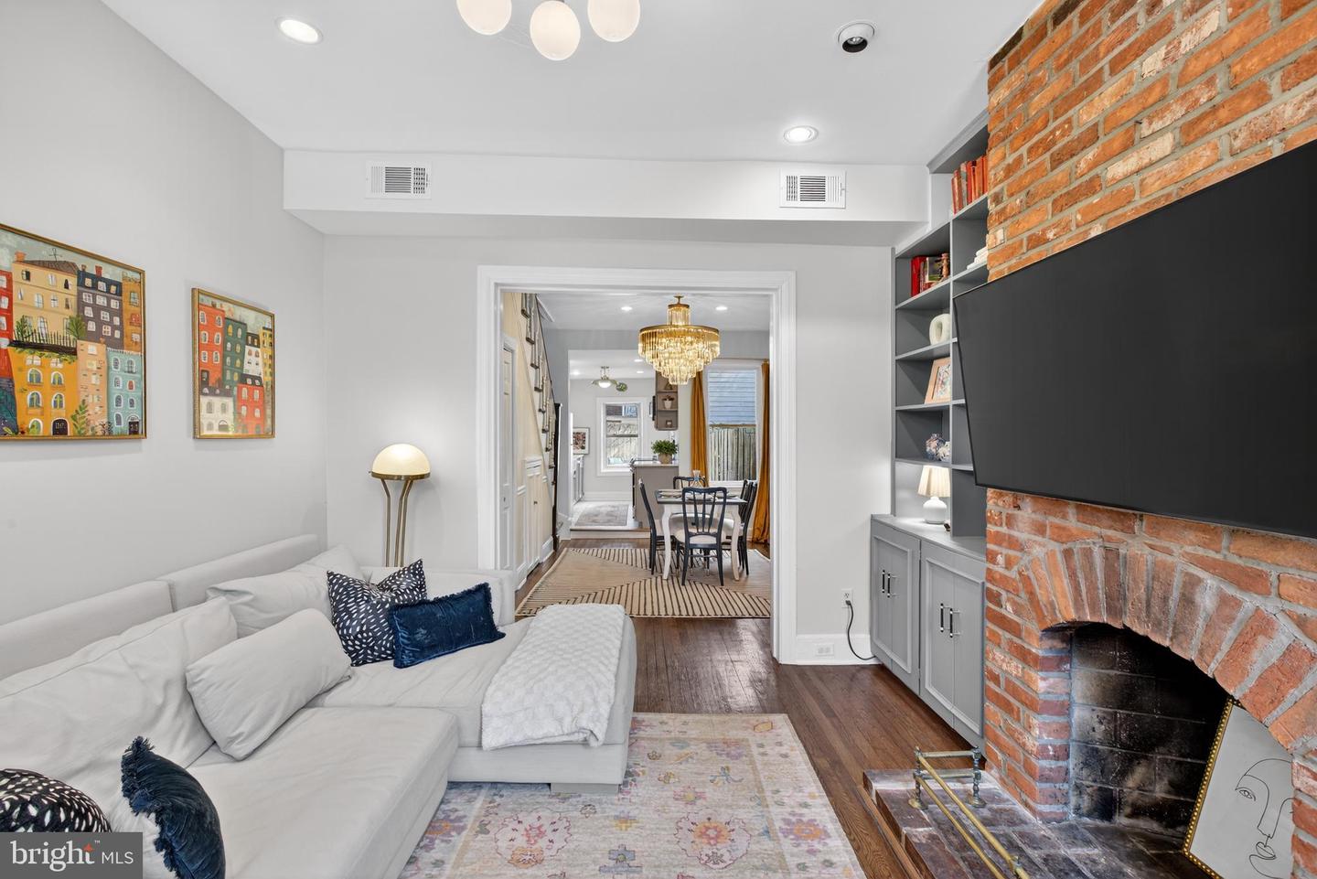 316 11TH ST SE, WASHINGTON, District Of Columbia 20003, 3 Bedrooms Bedrooms, ,1 BathroomBathrooms,Residential,For sale,316 11TH ST SE,DCDC2247198 MLS # DCDC2247198