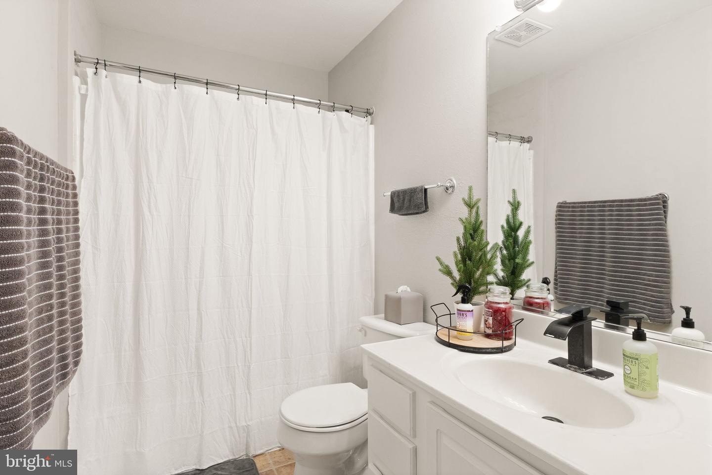 11242 TORRIE WAY #I, BEALETON, Virginia 22712, 2 Bedrooms Bedrooms, ,2 BathroomsBathrooms,Residential,For sale,11242 TORRIE WAY #I,VAFQ2020678 MLS # VAFQ2020678