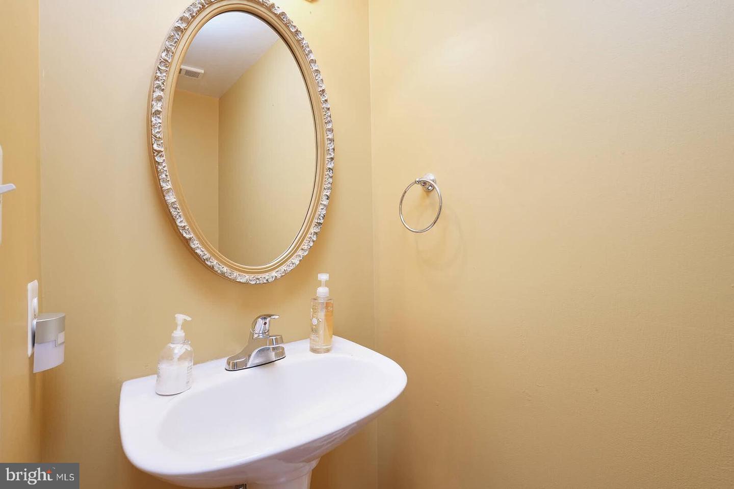 13806 RIGHT CT, WOODBRIDGE, Virginia 22193, 4 Bedrooms Bedrooms, ,3 BathroomsBathrooms,Residential,For sale,13806 RIGHT CT,VAPW2113170 MLS # VAPW2113170 13806 RIGHT CT, WOODBRIDGE, Virginia 22193, 4 Bedrooms Bedrooms, ,3 BathroomsBathrooms,Residential,For sale,13806 RIGHT CT,VAPW2113170 MLS # VAPW2113170