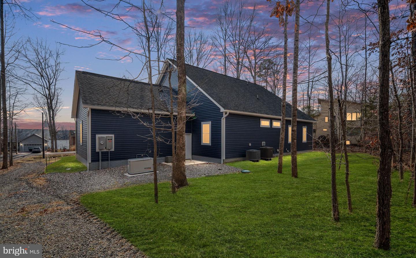 261 WASHINGTON ST, LOCUST GROVE, Virginia 22508, 4 Bedrooms Bedrooms, ,3 BathroomsBathrooms,Residential,For sale,261 WASHINGTON ST,VAOR2013410 MLS # VAOR2013410