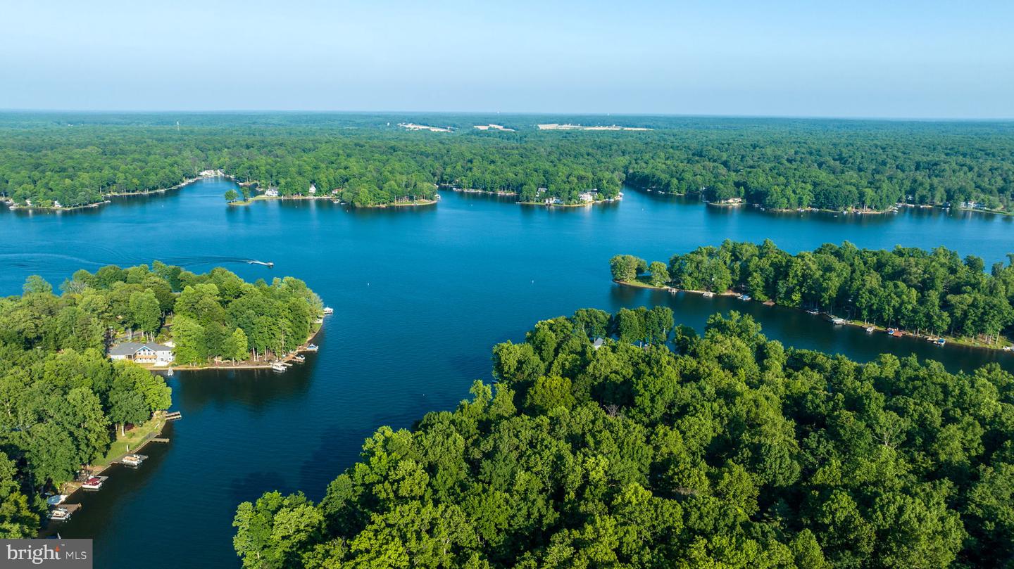 261 WASHINGTON ST, LOCUST GROVE, Virginia 22508, 4 Bedrooms Bedrooms, ,3 BathroomsBathrooms,Residential,For sale,261 WASHINGTON ST,VAOR2013410 MLS # VAOR2013410