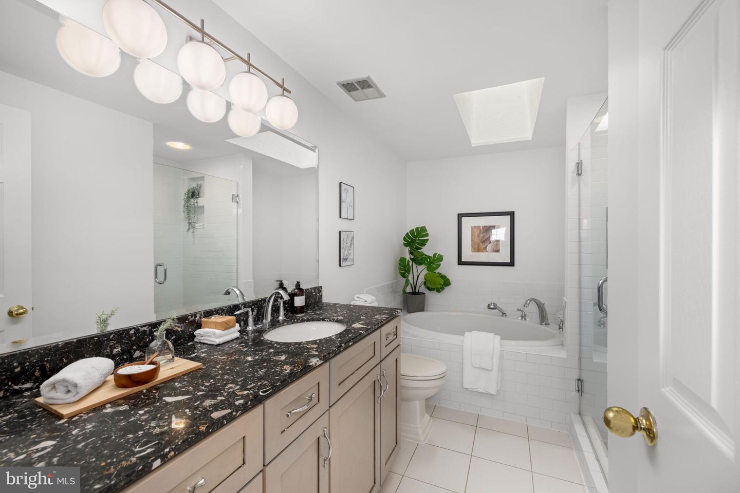 1509 DEER POINT WAY, RESTON, Virginia 20194, 2 Bedrooms Bedrooms, ,3 BathroomsBathrooms,Residential,For sale,1509 DEER POINT WAY,VAFX2292604 MLS # VAFX2292604