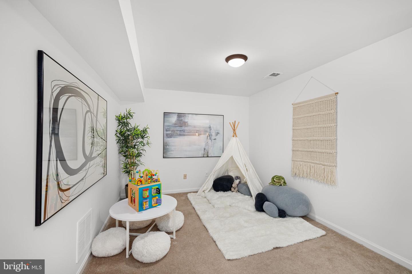 1509 DEER POINT WAY, RESTON, Virginia 20194, 2 Bedrooms Bedrooms, ,3 BathroomsBathrooms,Residential,For sale,1509 DEER POINT WAY,VAFX2292604 MLS # VAFX2292604