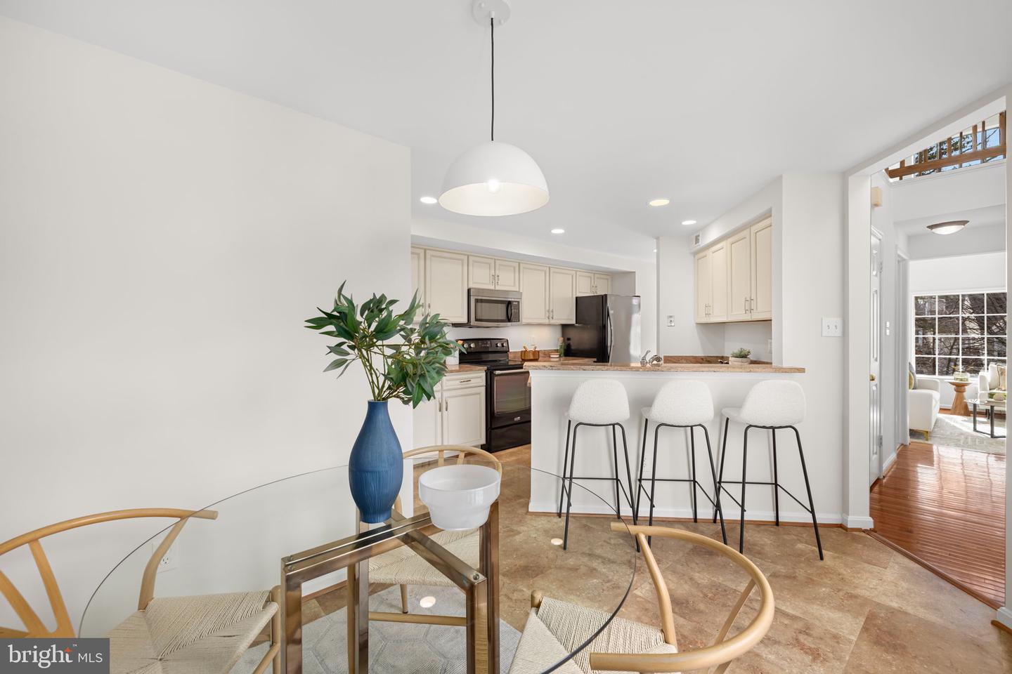 1509 DEER POINT WAY, RESTON, Virginia 20194, 2 Bedrooms Bedrooms, ,3 BathroomsBathrooms,Residential,For sale,1509 DEER POINT WAY,VAFX2292604 MLS # VAFX2292604