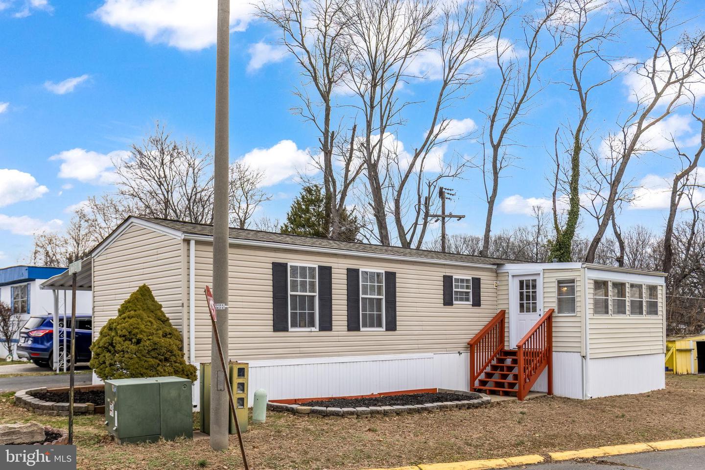 50 DUMFRIES DR, DUMFRIES, Virginia 22026, 3 Bedrooms Bedrooms, 10 Rooms Rooms,2 BathroomsBathrooms,Residential,For sale,50 DUMFRIES DR,VAPW2113242 MLS # VAPW2113242