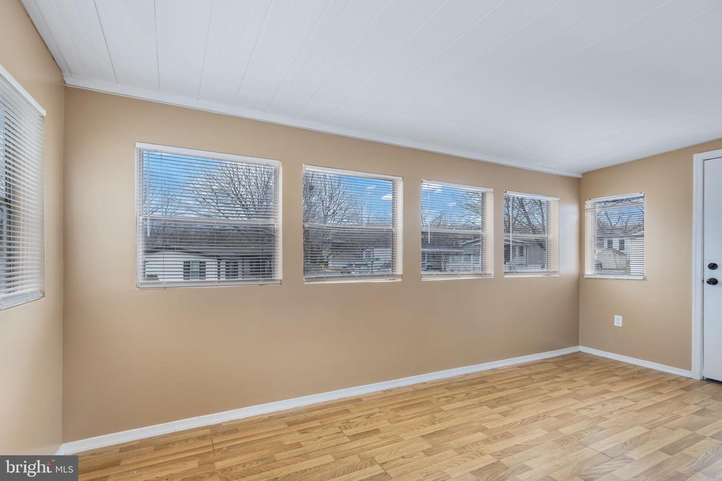 50 DUMFRIES DR, DUMFRIES, Virginia 22026, 3 Bedrooms Bedrooms, 10 Rooms Rooms,2 BathroomsBathrooms,Residential,For sale,50 DUMFRIES DR,VAPW2113242 MLS # VAPW2113242