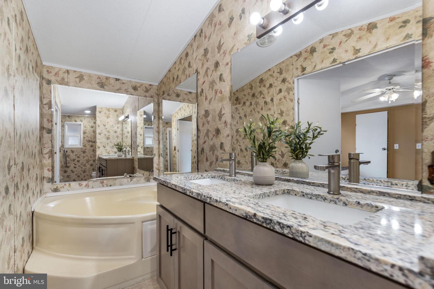 50 DUMFRIES DR, DUMFRIES, Virginia 22026, 3 Bedrooms Bedrooms, 10 Rooms Rooms,2 BathroomsBathrooms,Residential,For sale,50 DUMFRIES DR,VAPW2113242 MLS # VAPW2113242