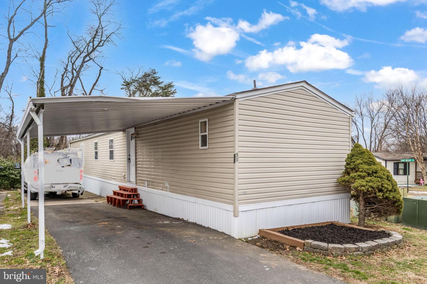 50 DUMFRIES DR, DUMFRIES, Virginia 22026, 3 Bedrooms Bedrooms, 10 Rooms Rooms,2 BathroomsBathrooms,Residential,For sale,50 DUMFRIES DR,VAPW2113242 MLS # VAPW2113242