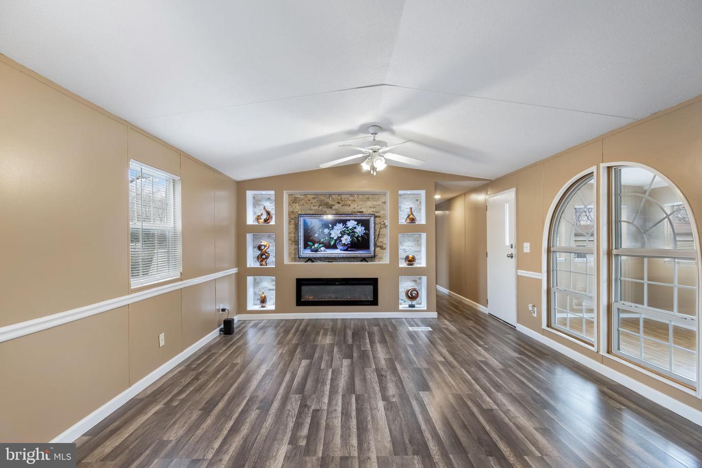 50 DUMFRIES DR, DUMFRIES, Virginia 22026, 3 Bedrooms Bedrooms, 10 Rooms Rooms,2 BathroomsBathrooms,Residential,For sale,50 DUMFRIES DR,VAPW2113242 MLS # VAPW2113242