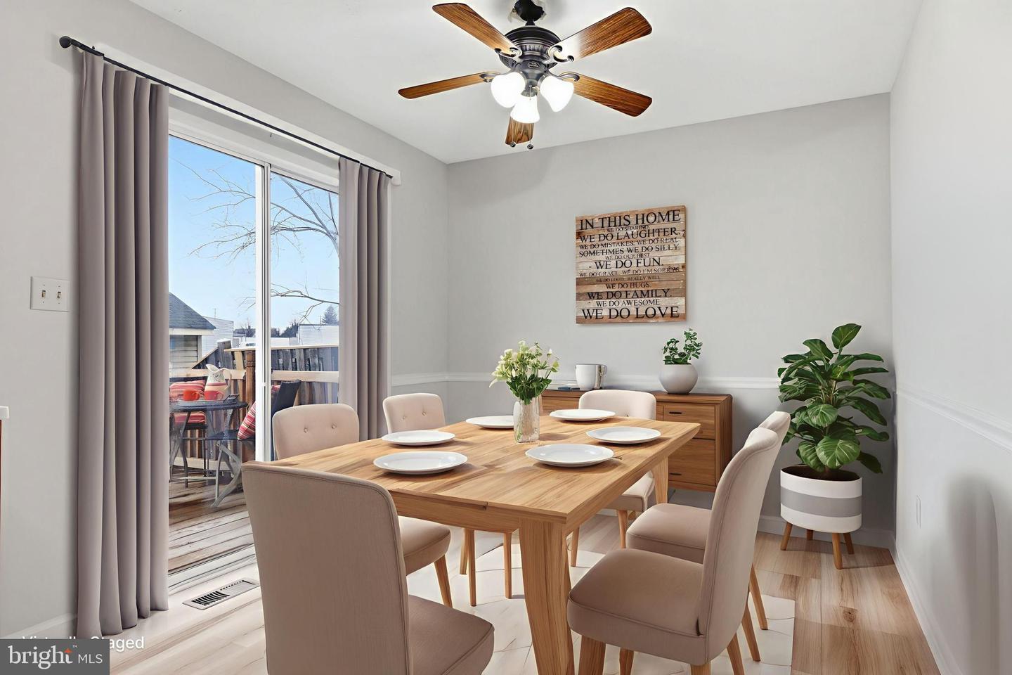 213 GEORGETOWNE CT, STEPHENS CITY, Virginia 22655, 3 Bedrooms Bedrooms, ,3 BathroomsBathrooms,Residential,For sale,213 GEORGETOWNE CT,VAFV2039742 MLS # VAFV2039742