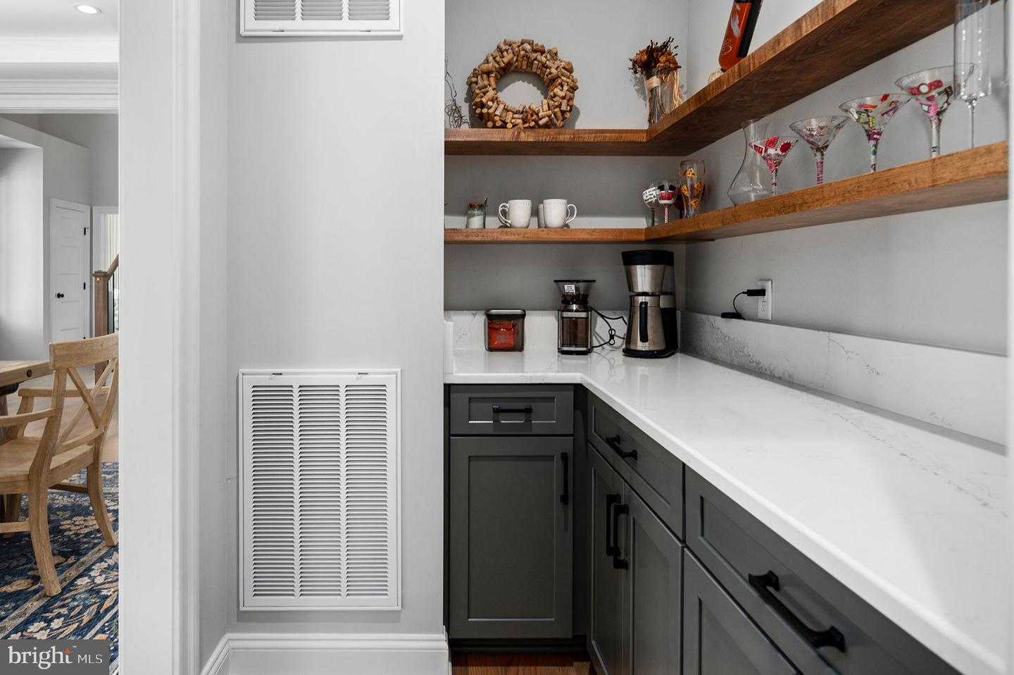 103 WATEREDGE LN, FREDERICKSBURG, Virginia 22406, 5 Bedrooms Bedrooms, ,4 BathroomsBathrooms,Residential,For sale,103 WATEREDGE LN,VAST2046398 MLS # VAST2046398