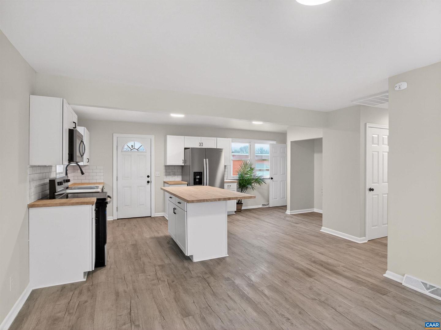 307 SPRUCE ST, CHARLOTTESVILLE, Virginia 22902, 4 Bedrooms Bedrooms, ,2 BathroomsBathrooms,Residential,For sale,307 SPRUCE ST,673594 MLS # 673594