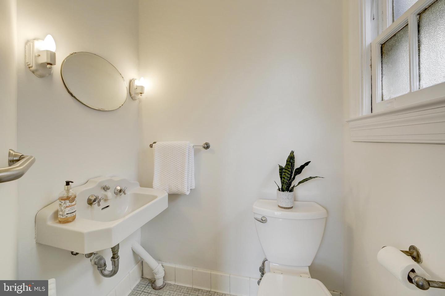 2849 29TH ST NW, WASHINGTON, District Of Columbia 20008, 3 Bedrooms Bedrooms, ,2 BathroomsBathrooms,Residential,For sale,2849 29TH ST NW,DCDC2247508 MLS # DCDC2247508