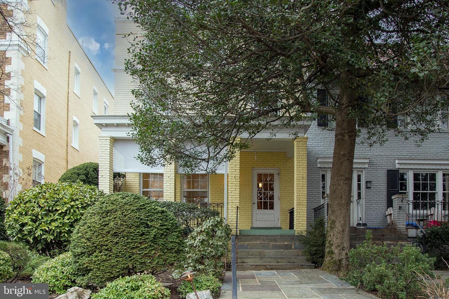 2849 29TH ST NW, WASHINGTON, District Of Columbia 20008, 3 Bedrooms Bedrooms, ,2 BathroomsBathrooms,Residential,For sale,2849 29TH ST NW,DCDC2247508 MLS # DCDC2247508