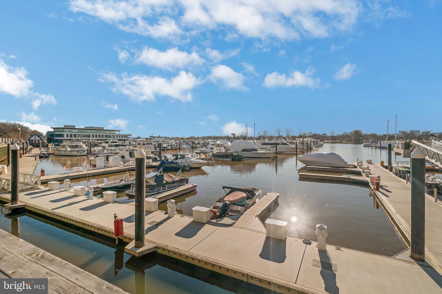 1515 1ST ST SW, WASHINGTON, District Of Columbia 20024, 3 Bedrooms Bedrooms, ,2 BathroomsBathrooms,Residential,For sale,1515 1ST ST SW,DCDC2247672 MLS # DCDC2247672