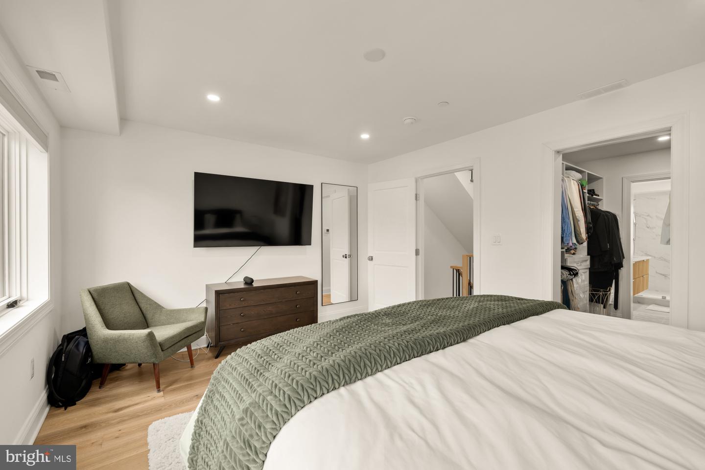 1202 POTOMAC ST NW #T6, WASHINGTON, District Of Columbia 20007, 3 Bedrooms Bedrooms, ,2 BathroomsBathrooms,Residential,For sale,1202 POTOMAC ST NW #T6,DCDC2247690 MLS # DCDC2247690