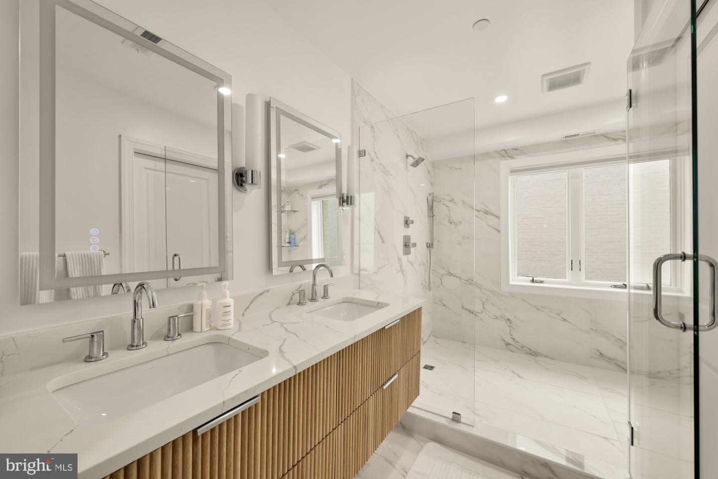 1202 POTOMAC ST NW #T6, WASHINGTON, District Of Columbia 20007, 3 Bedrooms Bedrooms, ,2 BathroomsBathrooms,Residential,For sale,1202 POTOMAC ST NW #T6,DCDC2247690 MLS # DCDC2247690