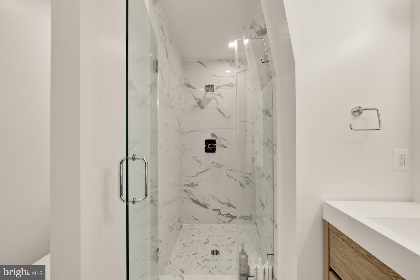 1202 POTOMAC ST NW #T6, WASHINGTON, District Of Columbia 20007, 3 Bedrooms Bedrooms, ,2 BathroomsBathrooms,Residential,For sale,1202 POTOMAC ST NW #T6,DCDC2247690 MLS # DCDC2247690