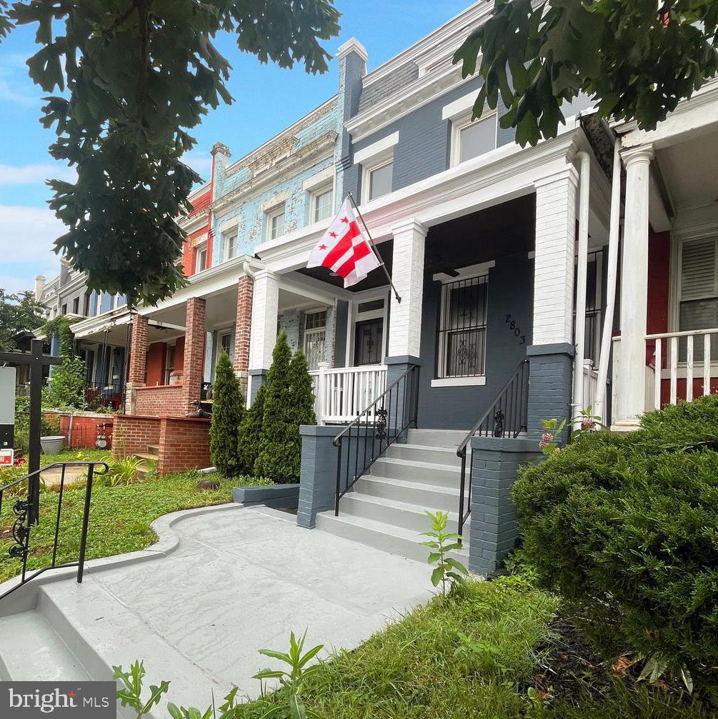 2803 N NORTH CAPITOL ST NE, WASHINGTON, District Of Columbia 20002, 4 Bedrooms Bedrooms, ,3 BathroomsBathrooms,Residential,For sale,2803 N NORTH CAPITOL ST NE,DCDC2247696 MLS # DCDC2247696
