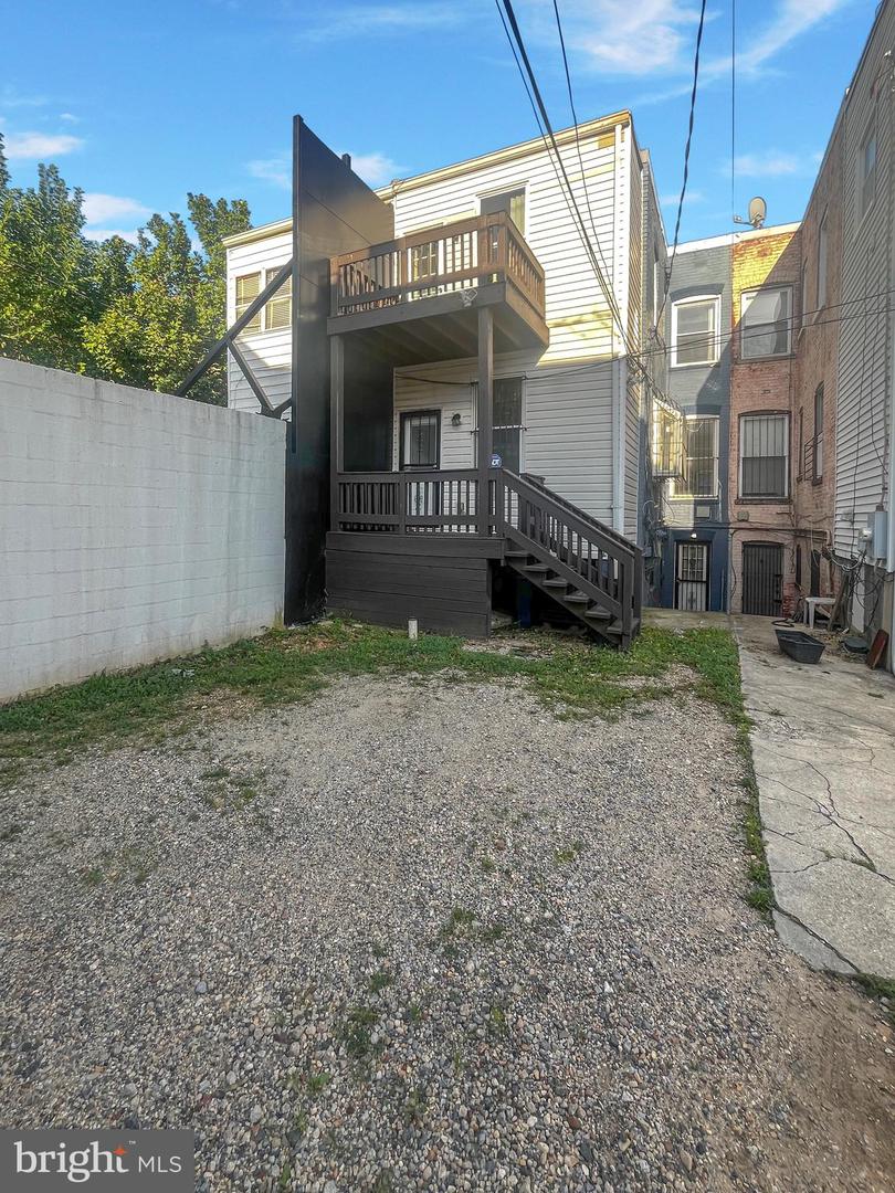 2803 N NORTH CAPITOL ST NE, WASHINGTON, District Of Columbia 20002, 4 Bedrooms Bedrooms, ,3 BathroomsBathrooms,Residential,For sale,2803 N NORTH CAPITOL ST NE,DCDC2247696 MLS # DCDC2247696