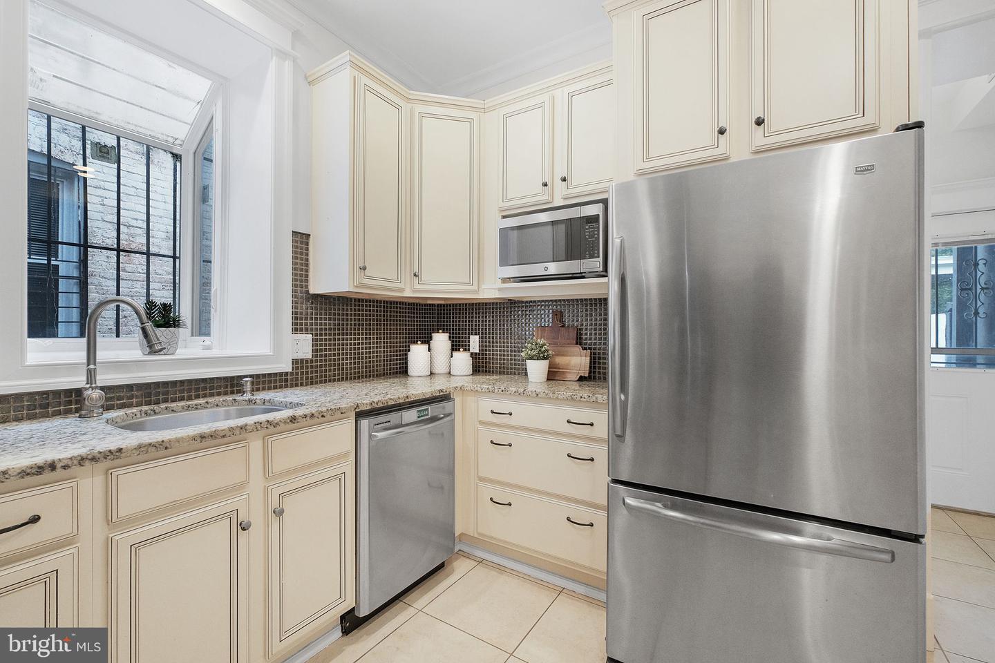 2803 N NORTH CAPITOL ST NE, WASHINGTON, District Of Columbia 20002, 4 Bedrooms Bedrooms, ,3 BathroomsBathrooms,Residential,For sale,2803 N NORTH CAPITOL ST NE,DCDC2247696 MLS # DCDC2247696