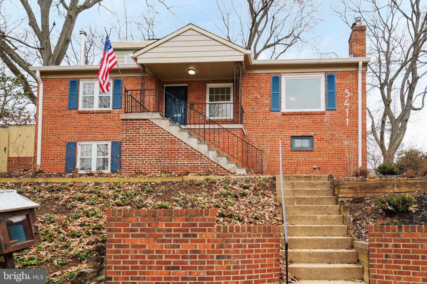 5411 22ND ST N, ARLINGTON, Virginia 22205, 4 Bedrooms Bedrooms, ,3 BathroomsBathrooms,Residential,For sale,5411 22ND ST N,VAAR2069296 MLS # VAAR2069296