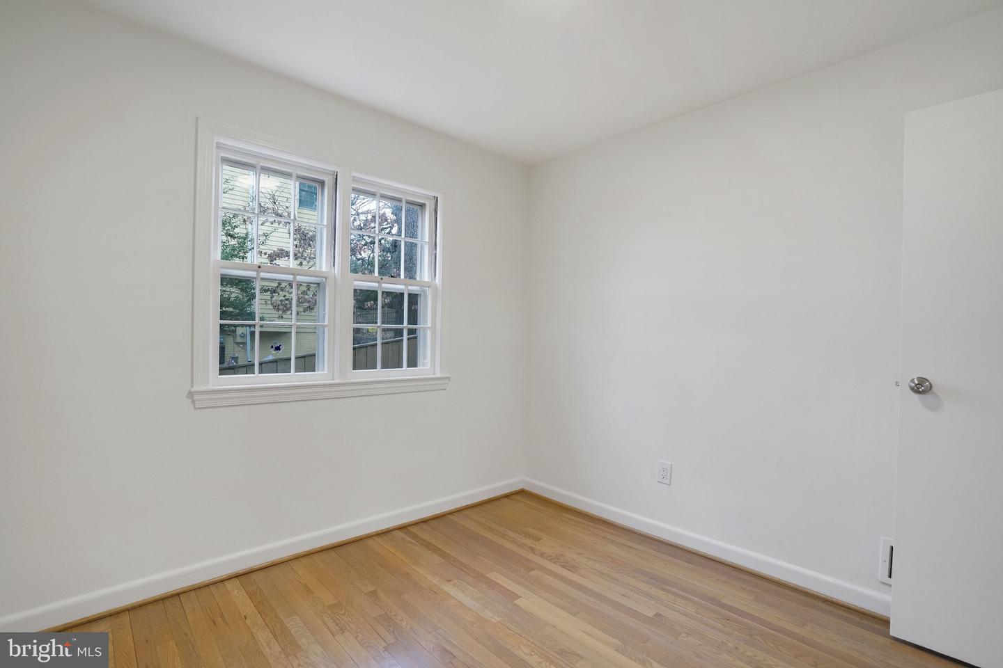 5411 22ND ST N, ARLINGTON, Virginia 22205, 4 Bedrooms Bedrooms, ,3 BathroomsBathrooms,Residential,For sale,5411 22ND ST N,VAAR2069296 MLS # VAAR2069296