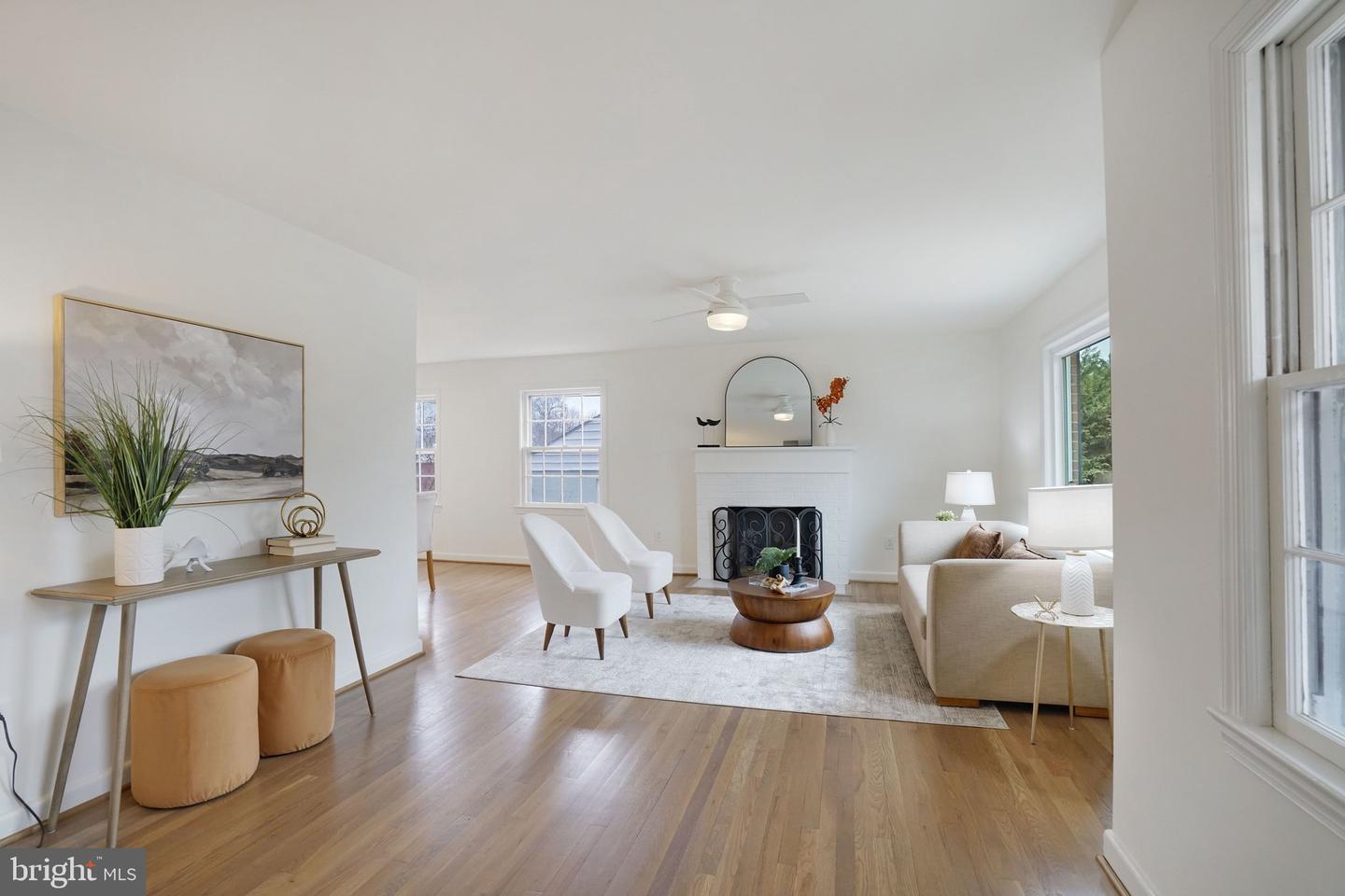 5411 22ND ST N, ARLINGTON, Virginia 22205, 4 Bedrooms Bedrooms, ,3 BathroomsBathrooms,Residential,For sale,5411 22ND ST N,VAAR2069296 MLS # VAAR2069296