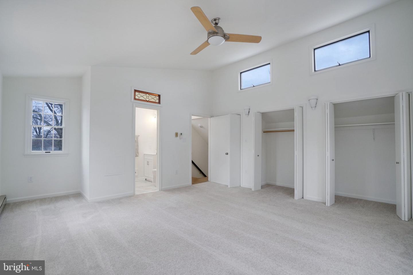 5411 22ND ST N, ARLINGTON, Virginia 22205, 4 Bedrooms Bedrooms, ,3 BathroomsBathrooms,Residential,For sale,5411 22ND ST N,VAAR2069296 MLS # VAAR2069296