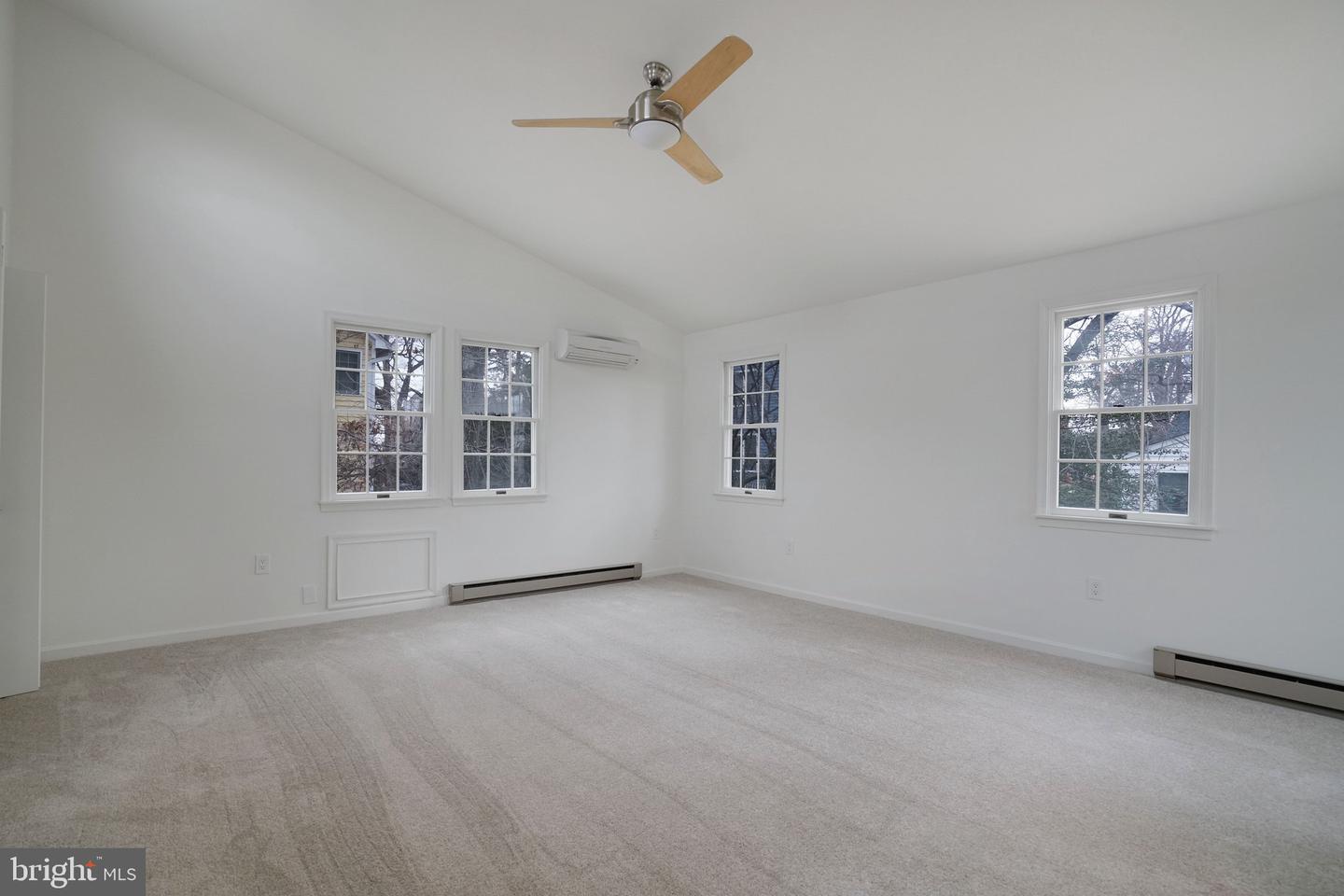 5411 22ND ST N, ARLINGTON, Virginia 22205, 4 Bedrooms Bedrooms, ,3 BathroomsBathrooms,Residential,For sale,5411 22ND ST N,VAAR2069296 MLS # VAAR2069296