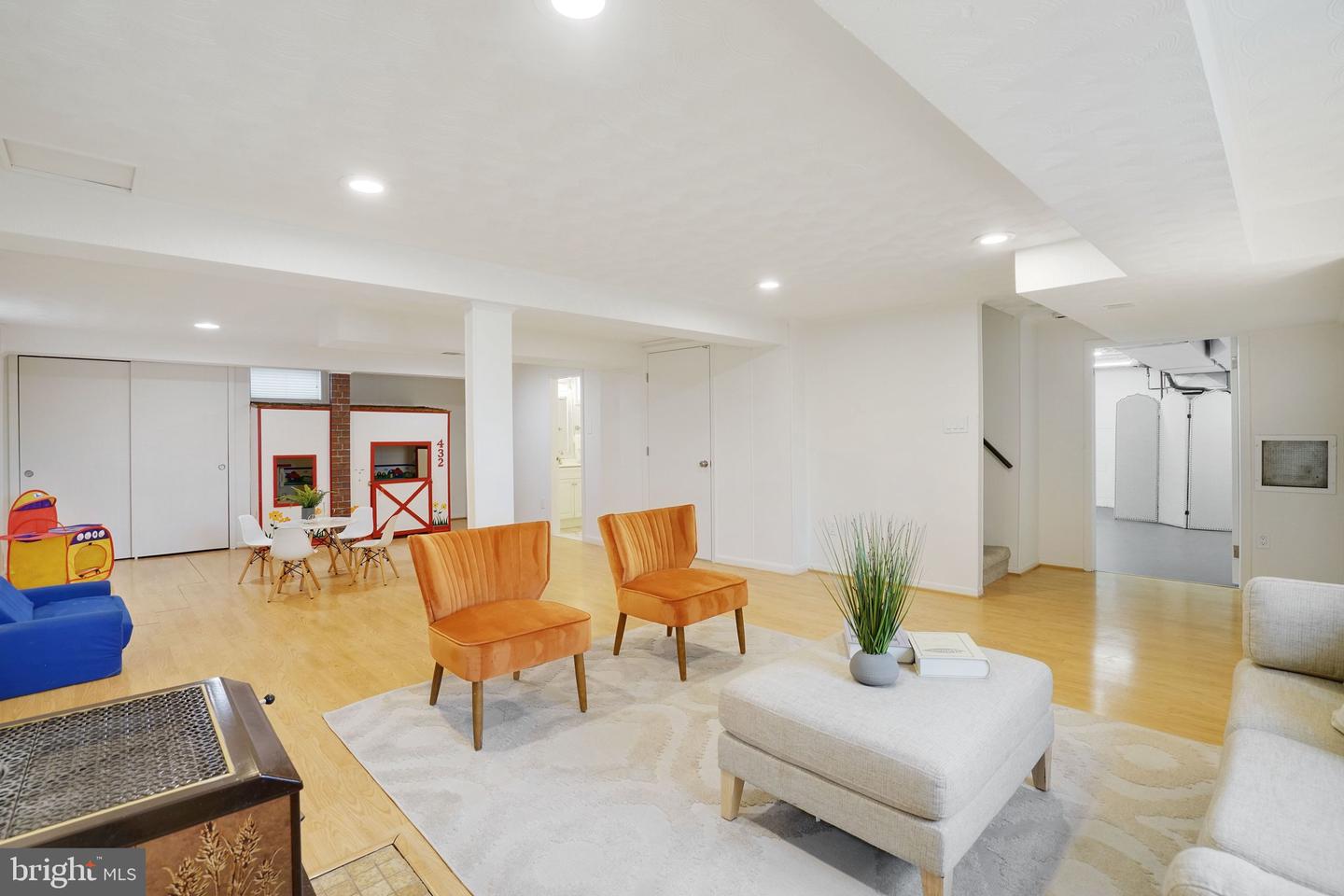 5411 22ND ST N, ARLINGTON, Virginia 22205, 4 Bedrooms Bedrooms, ,3 BathroomsBathrooms,Residential,For sale,5411 22ND ST N,VAAR2069296 MLS # VAAR2069296