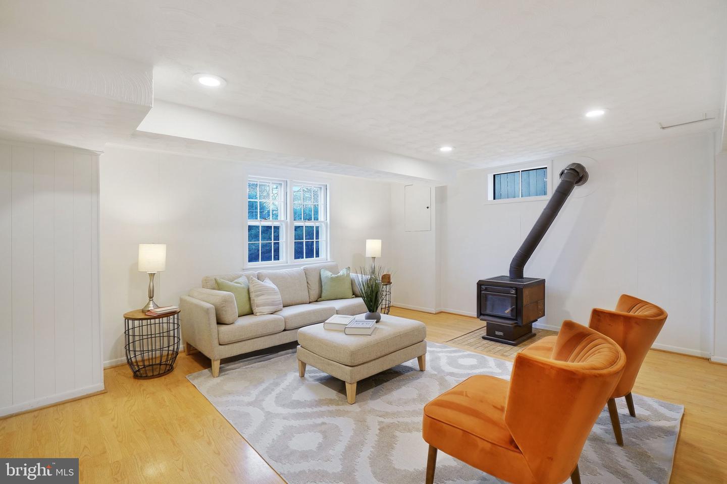 5411 22ND ST N, ARLINGTON, Virginia 22205, 4 Bedrooms Bedrooms, ,3 BathroomsBathrooms,Residential,For sale,5411 22ND ST N,VAAR2069296 MLS # VAAR2069296