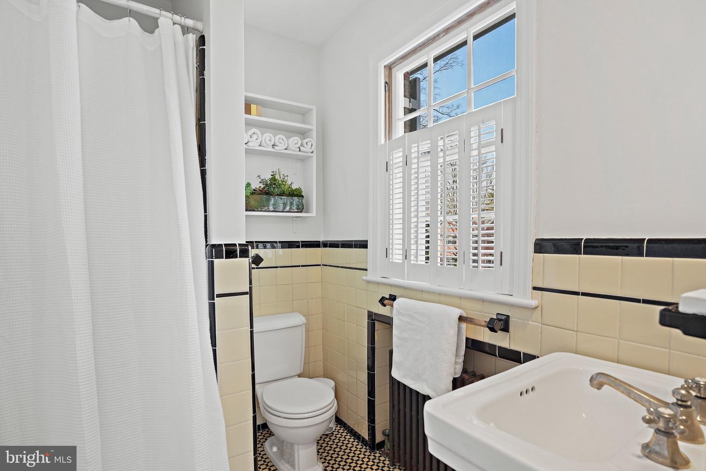 3212 TENNYSON ST NW, WASHINGTON, District Of Columbia 20015, 4 Bedrooms Bedrooms, ,2 BathroomsBathrooms,Residential,For sale,3212 TENNYSON ST NW,DCDC2247430 MLS # DCDC2247430