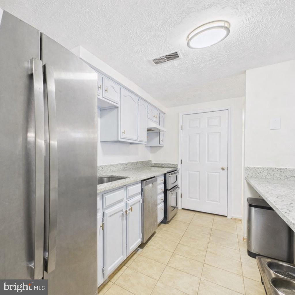 3351 YOST LN #102, DUMFRIES, Virginia 22026, 2 Bedrooms Bedrooms, ,1 BathroomBathrooms,Residential,For sale,3351 YOST LN #102,VAPW2113106 MLS # VAPW2113106