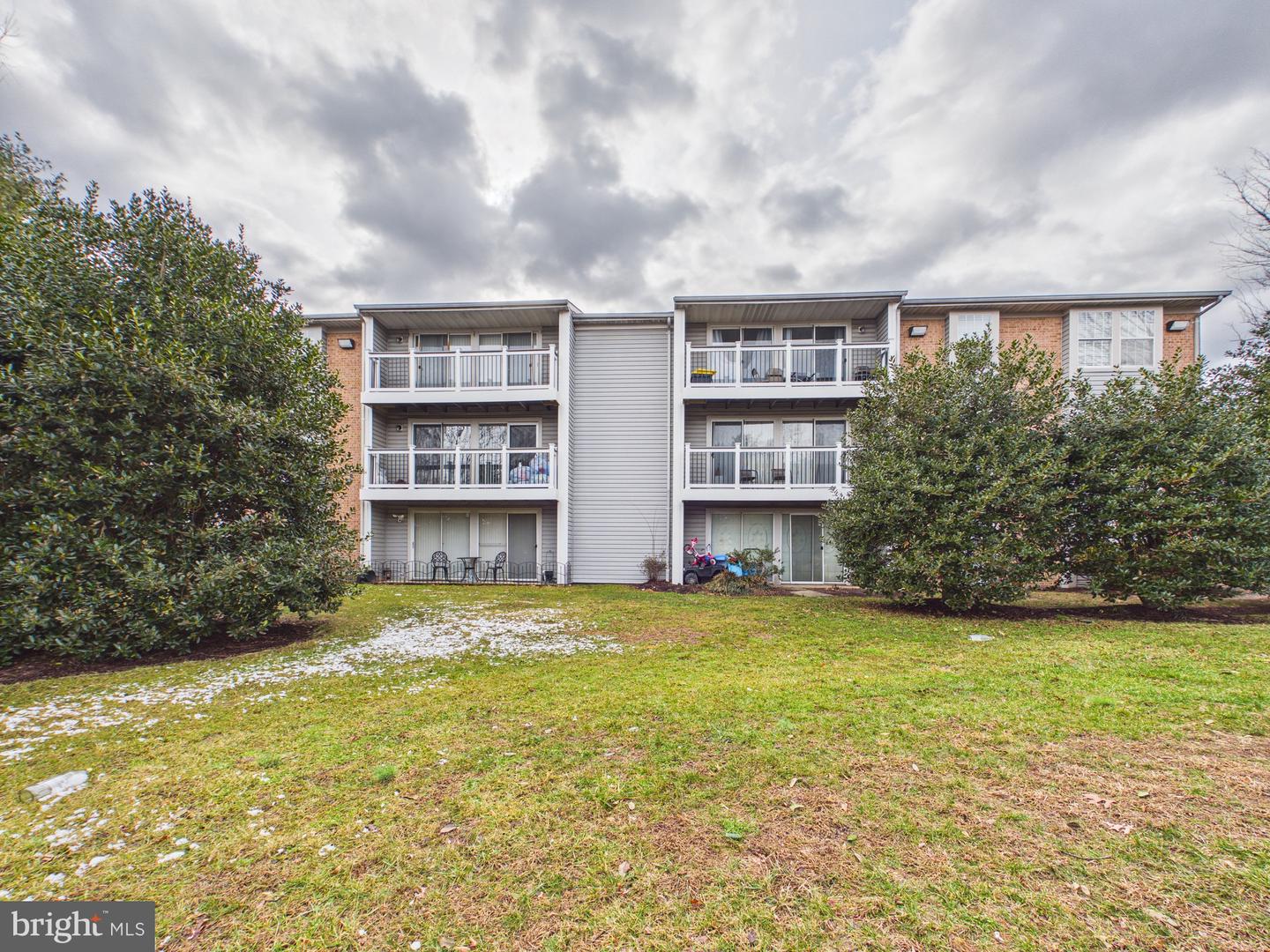 3351 YOST LN #102, DUMFRIES, Virginia 22026, 2 Bedrooms Bedrooms, ,1 BathroomBathrooms,Residential,For sale,3351 YOST LN #102,VAPW2113106 MLS # VAPW2113106