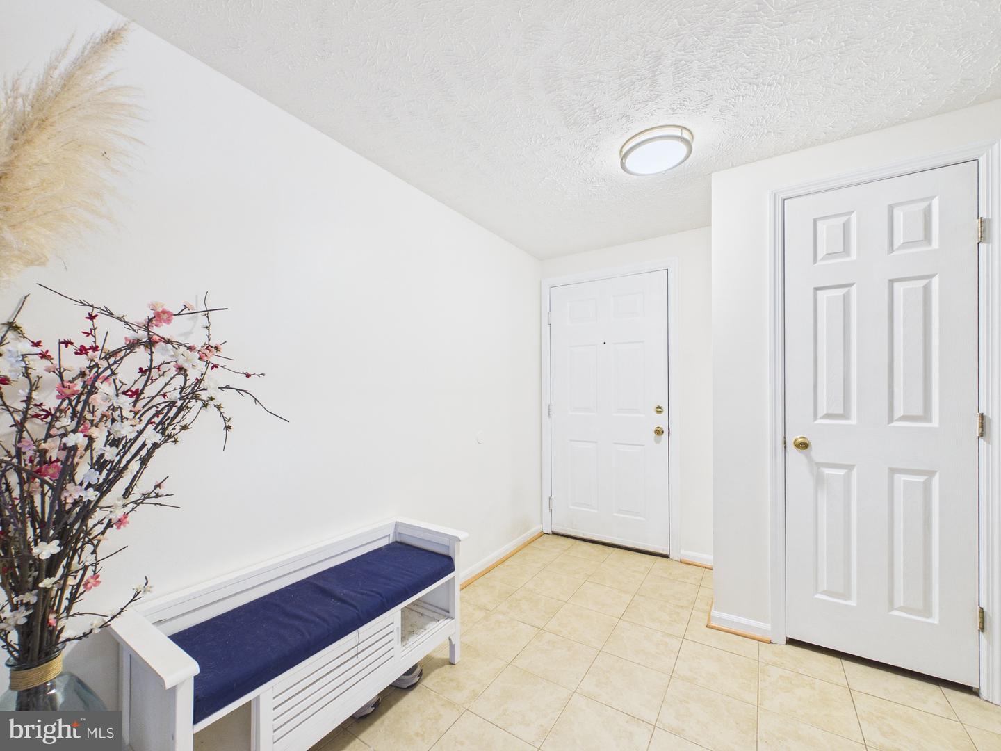 3351 YOST LN #102, DUMFRIES, Virginia 22026, 2 Bedrooms Bedrooms, ,1 BathroomBathrooms,Residential,For sale,3351 YOST LN #102,VAPW2113106 MLS # VAPW2113106