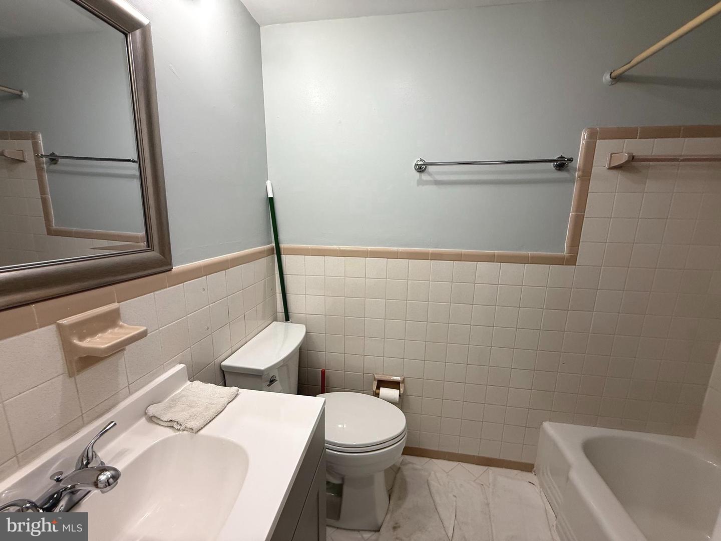 600 ROOSEVELT BLVD #611, FALLS CHURCH, Virginia 22044, 2 Bedrooms Bedrooms, ,1 BathroomBathrooms,Residential,For sale,600 ROOSEVELT BLVD #611,VAFA2003608 MLS # VAFA2003608