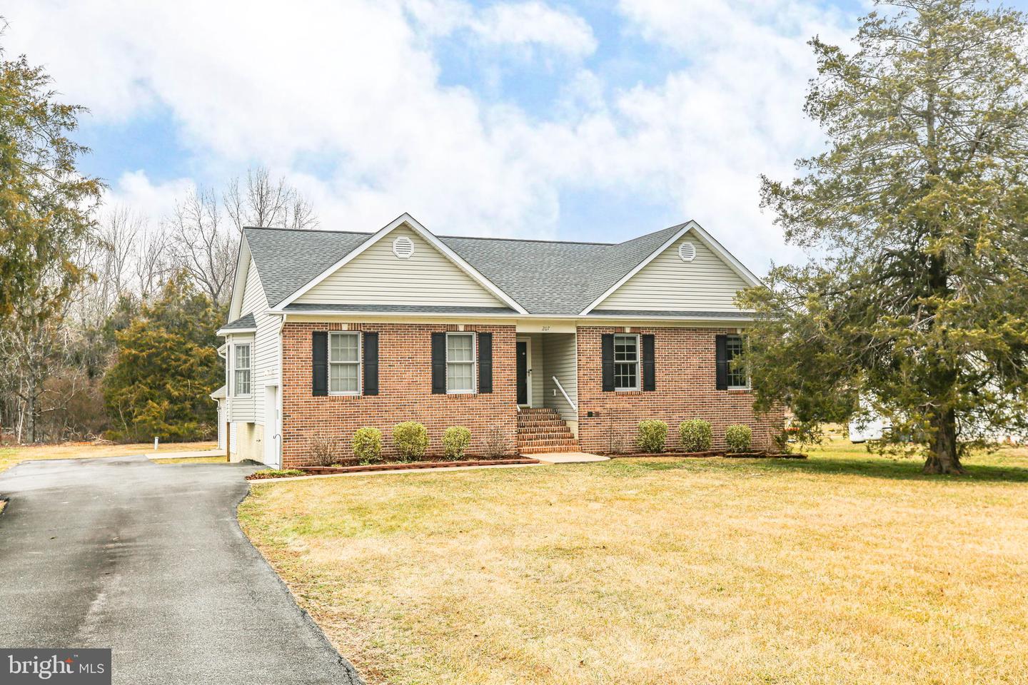 207 OLD LANDING CT, FREDERICKSBURG, Virginia 22405, 3 Bedrooms Bedrooms, 8 Rooms Rooms,3 BathroomsBathrooms,Residential,For sale,207 OLD LANDING CT,VAST2046406 MLS # VAST2046406 207 OLD LANDING CT, FREDERICKSBURG, Virginia 22405, 3 Bedrooms Bedrooms, 8 Rooms Rooms,3 BathroomsBathrooms,Residential,For sale,207 OLD LANDING CT,VAST2046406 MLS # VAST2046406