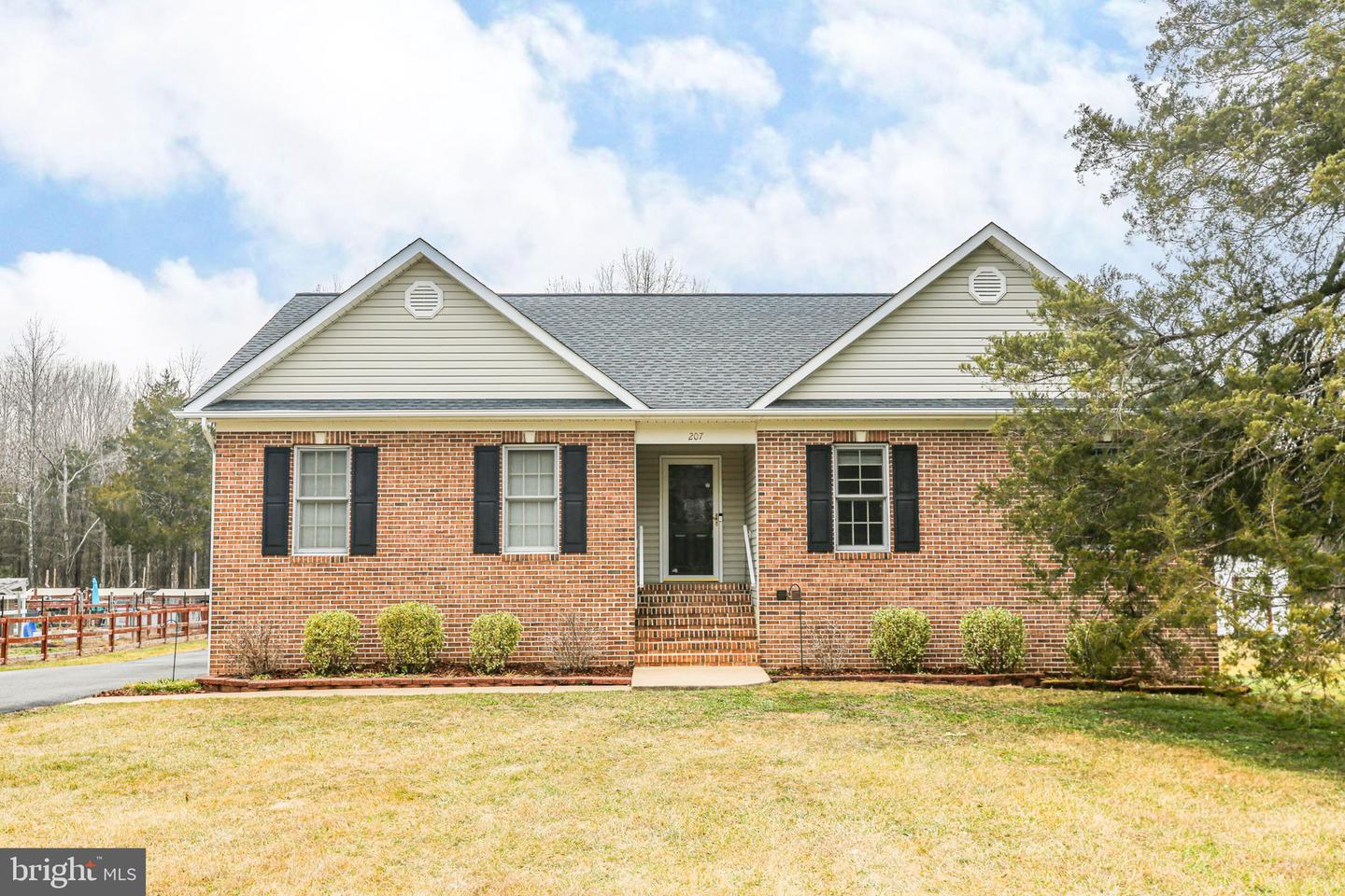 207 OLD LANDING CT, FREDERICKSBURG, Virginia 22405, 3 Bedrooms Bedrooms, 8 Rooms Rooms,3 BathroomsBathrooms,Residential,For sale,207 OLD LANDING CT,VAST2046406 MLS # VAST2046406 207 OLD LANDING CT, FREDERICKSBURG, Virginia 22405, 3 Bedrooms Bedrooms, 8 Rooms Rooms,3 BathroomsBathrooms,Residential,For sale,207 OLD LANDING CT,VAST2046406 MLS # VAST2046406