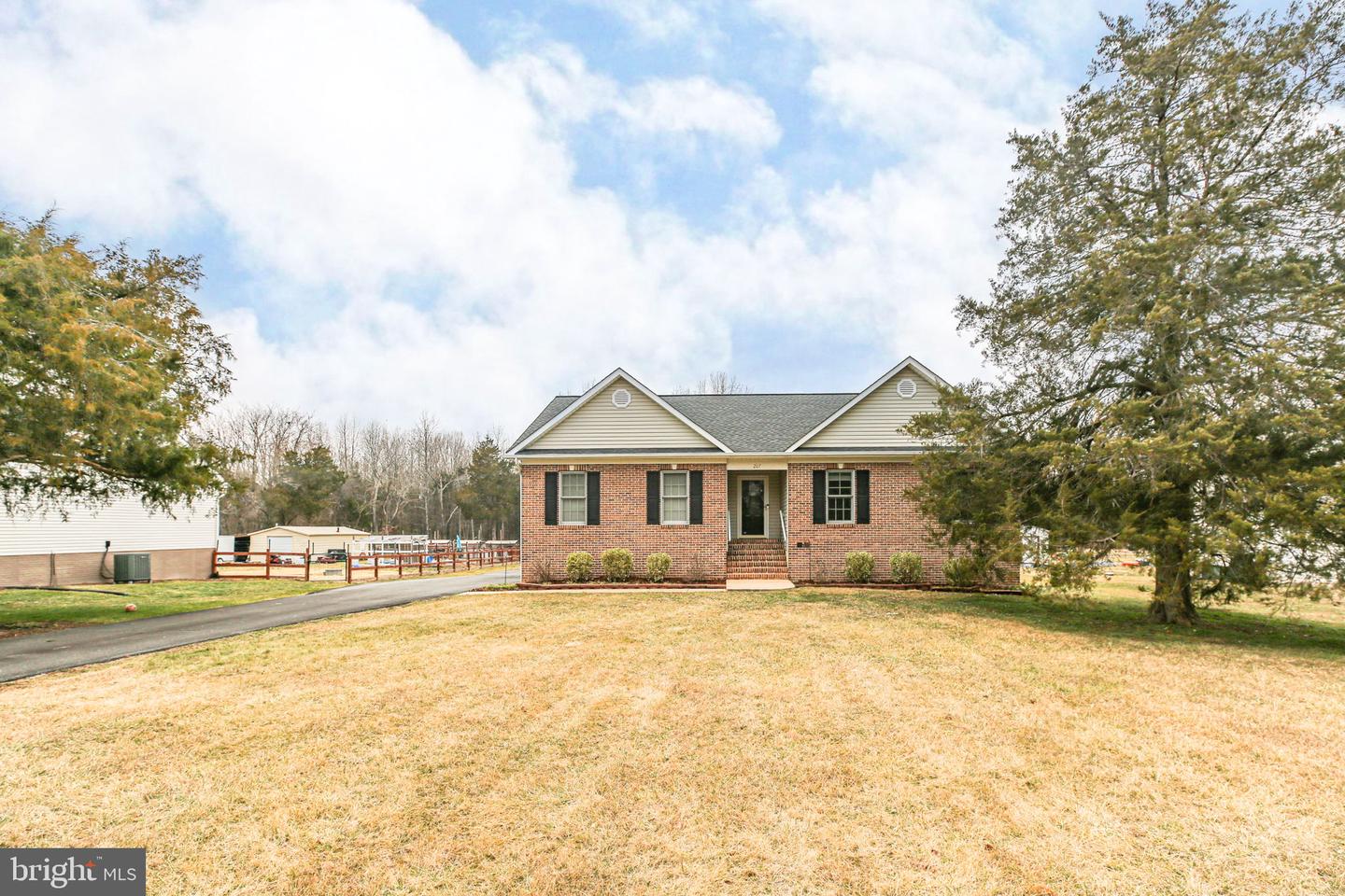 207 OLD LANDING CT, FREDERICKSBURG, Virginia 22405, 3 Bedrooms Bedrooms, 8 Rooms Rooms,3 BathroomsBathrooms,Residential,For sale,207 OLD LANDING CT,VAST2046406 MLS # VAST2046406 207 OLD LANDING CT, FREDERICKSBURG, Virginia 22405, 3 Bedrooms Bedrooms, 8 Rooms Rooms,3 BathroomsBathrooms,Residential,For sale,207 OLD LANDING CT,VAST2046406 MLS # VAST2046406