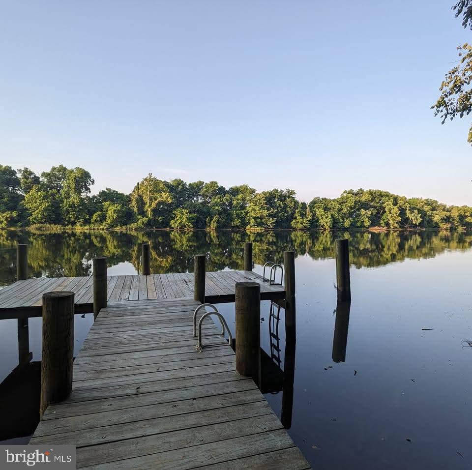 207 OLD LANDING CT, FREDERICKSBURG, Virginia 22405, 3 Bedrooms Bedrooms, 8 Rooms Rooms,3 BathroomsBathrooms,Residential,For sale,207 OLD LANDING CT,VAST2046406 MLS # VAST2046406