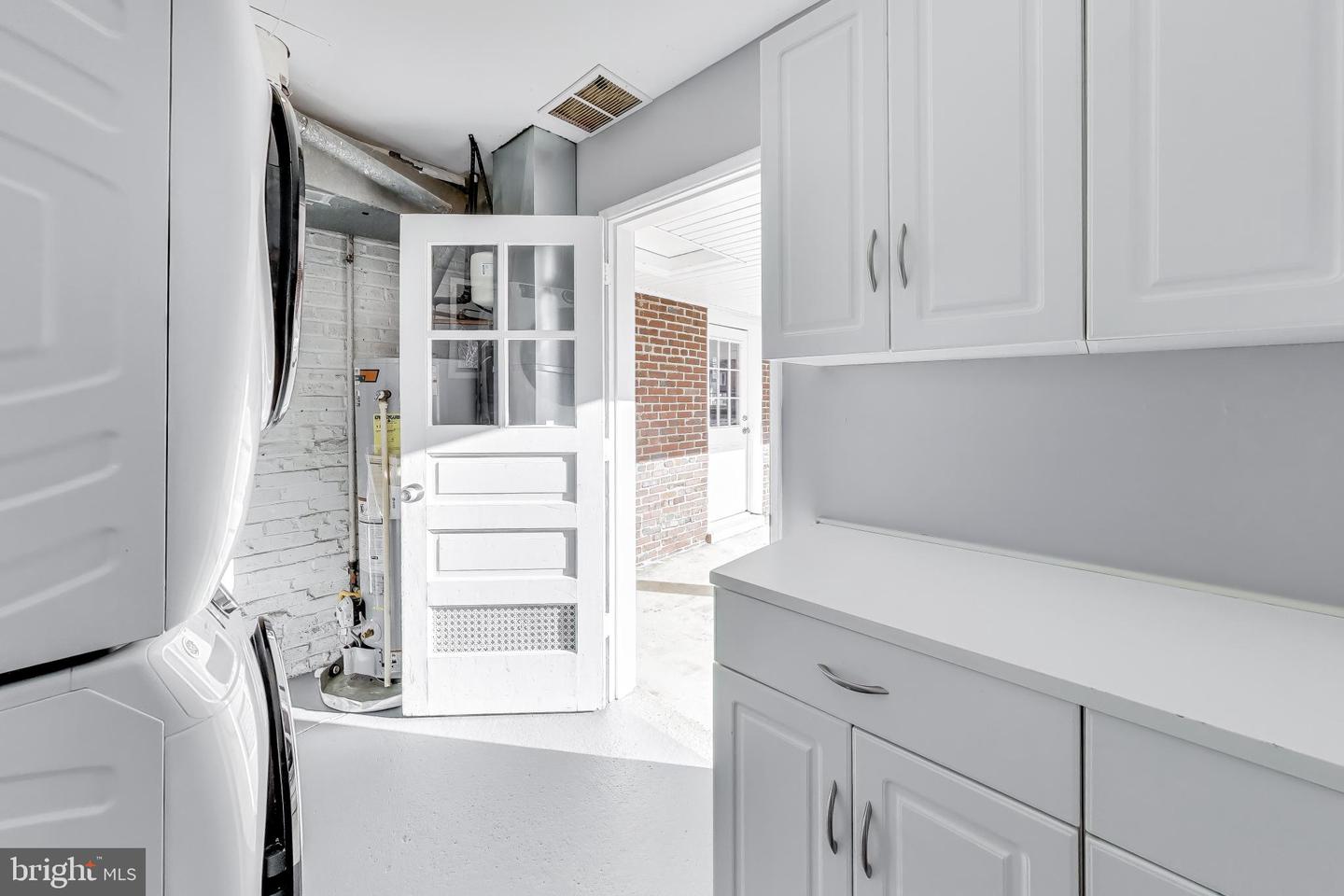 7402 INZER ST, SPRINGFIELD, Virginia 22151, 3 Bedrooms Bedrooms, ,1 BathroomBathrooms,Residential,For sale,7402 INZER ST,VAFX2292486 MLS # VAFX2292486