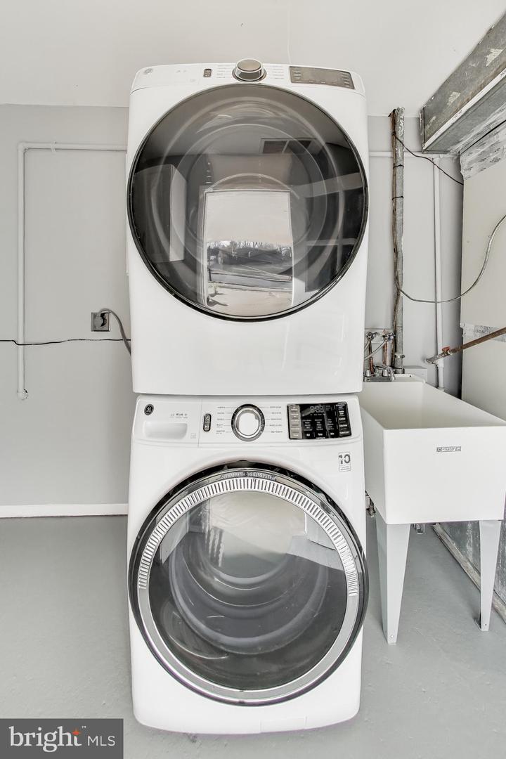 7402 INZER ST, SPRINGFIELD, Virginia 22151, 3 Bedrooms Bedrooms, ,1 BathroomBathrooms,Residential,For sale,7402 INZER ST,VAFX2292486 MLS # VAFX2292486