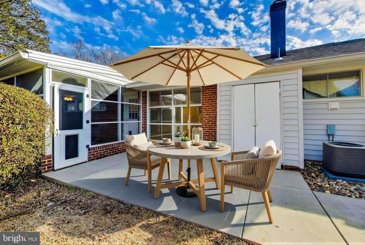 7402 INZER ST, SPRINGFIELD, Virginia 22151, 3 Bedrooms Bedrooms, ,1 BathroomBathrooms,Residential,For sale,7402 INZER ST,VAFX2292486 MLS # VAFX2292486