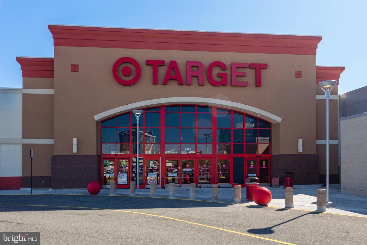 7402 INZER ST, SPRINGFIELD, Virginia 22151, 3 Bedrooms Bedrooms, ,1 BathroomBathrooms,Residential,For sale,7402 INZER ST,VAFX2292486 MLS # VAFX2292486